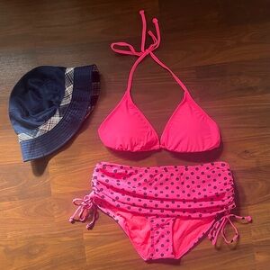 Bikini Set With Reversible Hat